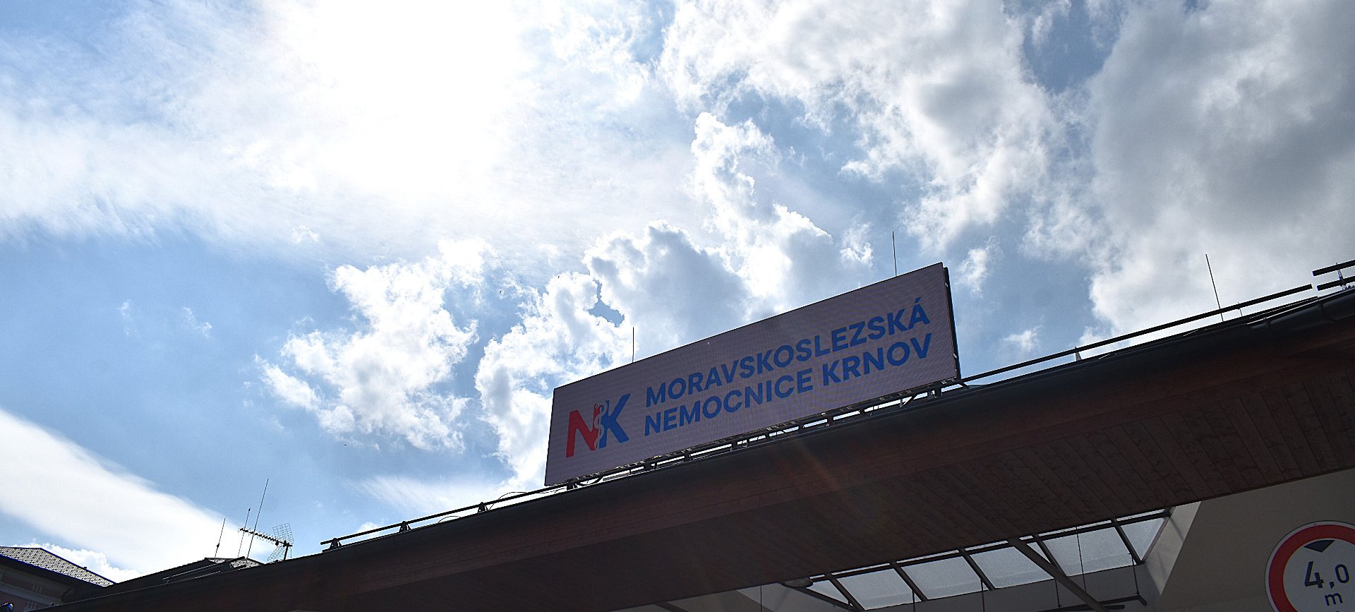 Paradox  mrtvic v létě: proč Iktová centra ve vedrech nekolabují, ale přesto hrozí nebezpečí?